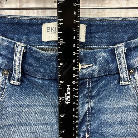Buckle BKE Payton Cropped Straight Jeans Womens 30x28 Raw Hem Universal Fit - Picture 12 of 13